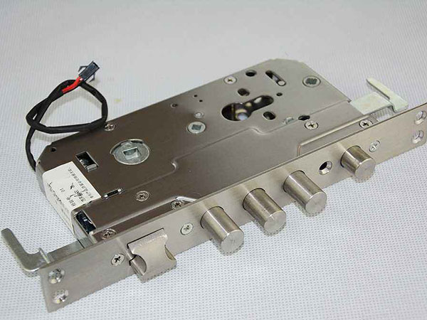 从江24小时上门开锁公司