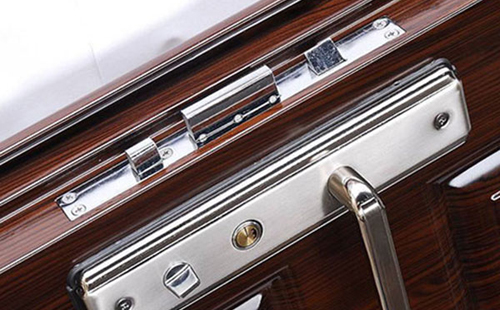 从江24小时上门开锁公司