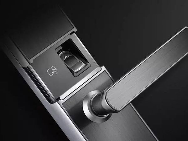 从江24小时上门开锁公司